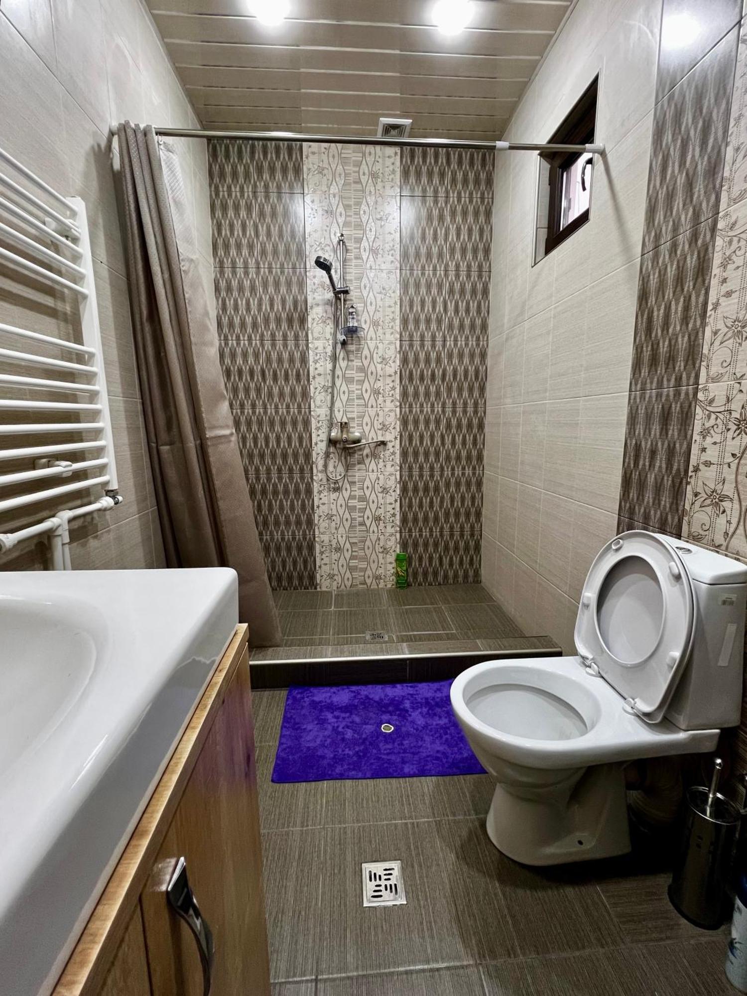New , Comfortable 3 Bedroom House Erevan Exterior foto